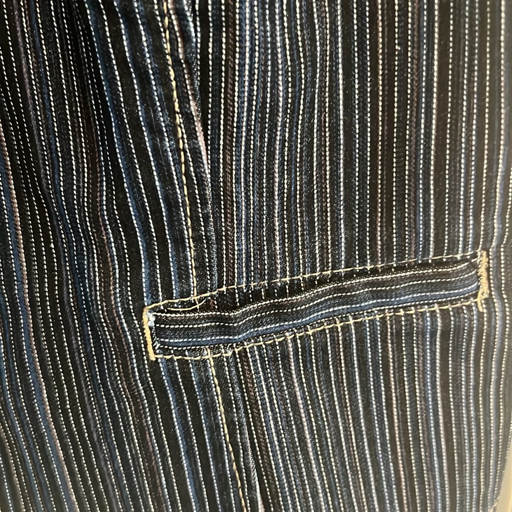 Dark Blue and White Striped Vest - Picture 4 of 6